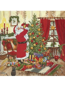 Салфетка новогодняя для декупажа Санта наряжает ёлку,  33х33 см, Германия