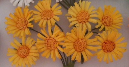 Декоративные бумажные цветы маргаритки желтые для скрапбукинга и флористики