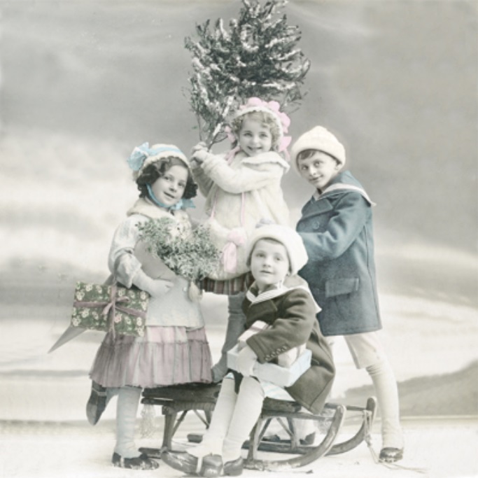 Новогодние и рождественские салфетки для декупажа Дети и ёлка, Sagen Vintage Design купить